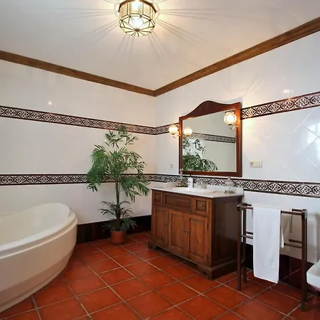 Jorge Spainsunrentals 1022 *