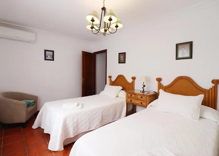 Jorge Spainsunrentals 1022 *